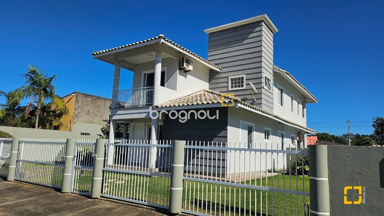 Casa à venda em Campeche, Florianópolis/SC — foto principal