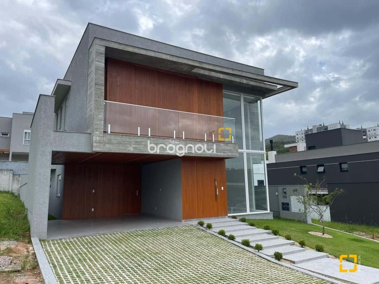 Casa de alto padrão para venda no bairro Pedra Branca, Palhoça - SC. — foto principal