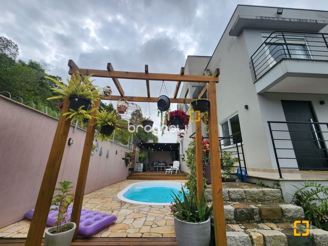 Casa à venda em Córrego Grande, Florianópolis/SC — foto principal