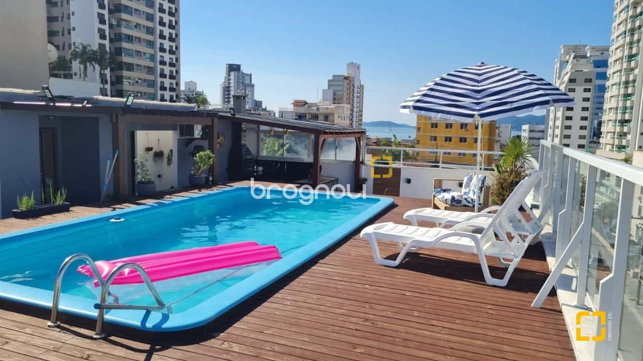 Brognoli Vende - Cobertura Exclusiva com Vista para o Mar, no Estreito — foto principal