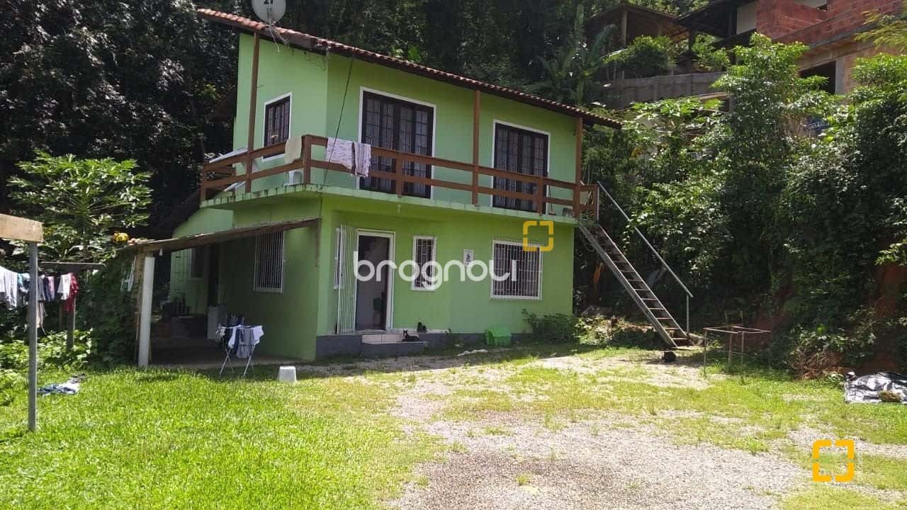 Casa com 137 m2, 5 quartos, em terreno com 533 m2, em Forquilhinha/SJ — foto principal