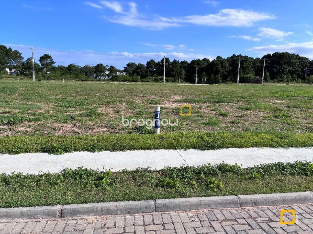 Brognoli Vende: Terreno de 360m² com Escritura Pública em Florianópolis — foto principal