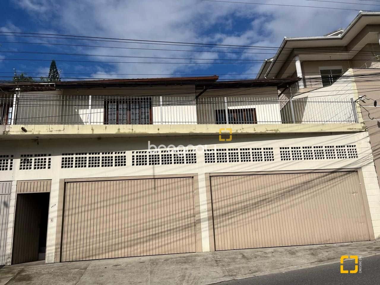 Sobrado 3 dormitórios à venda no Centro de São José — foto principal