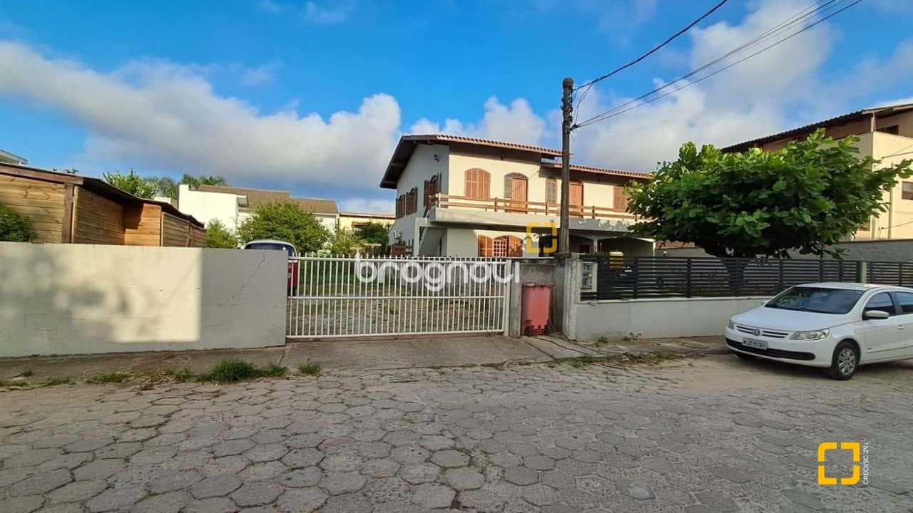 Broguinoli Vende: Terreno Na praia dos INGLESES — foto principal