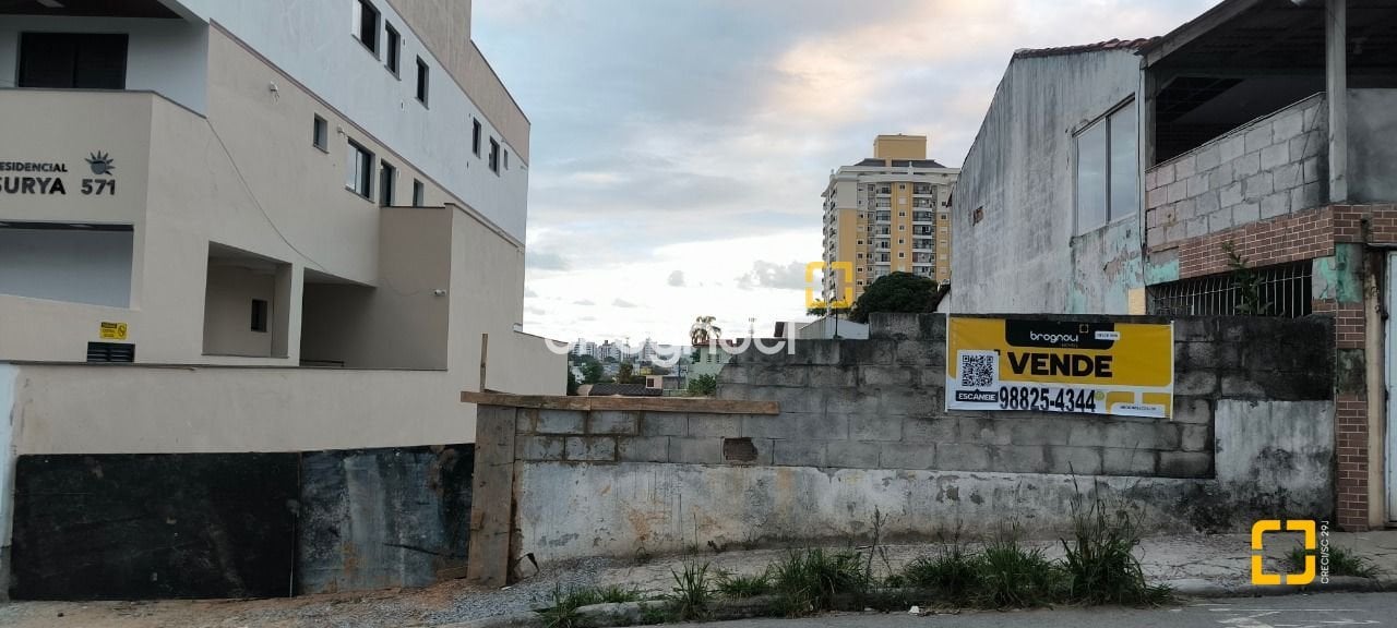 Terreno à venda em Barreiros, São José/SC — foto principal