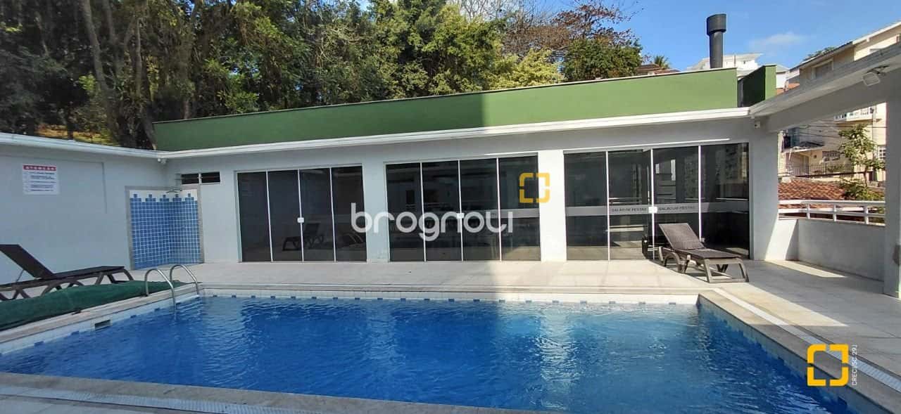 Apartamento com 3 quartos na Agronômica e vaga de garagem livre — foto principal