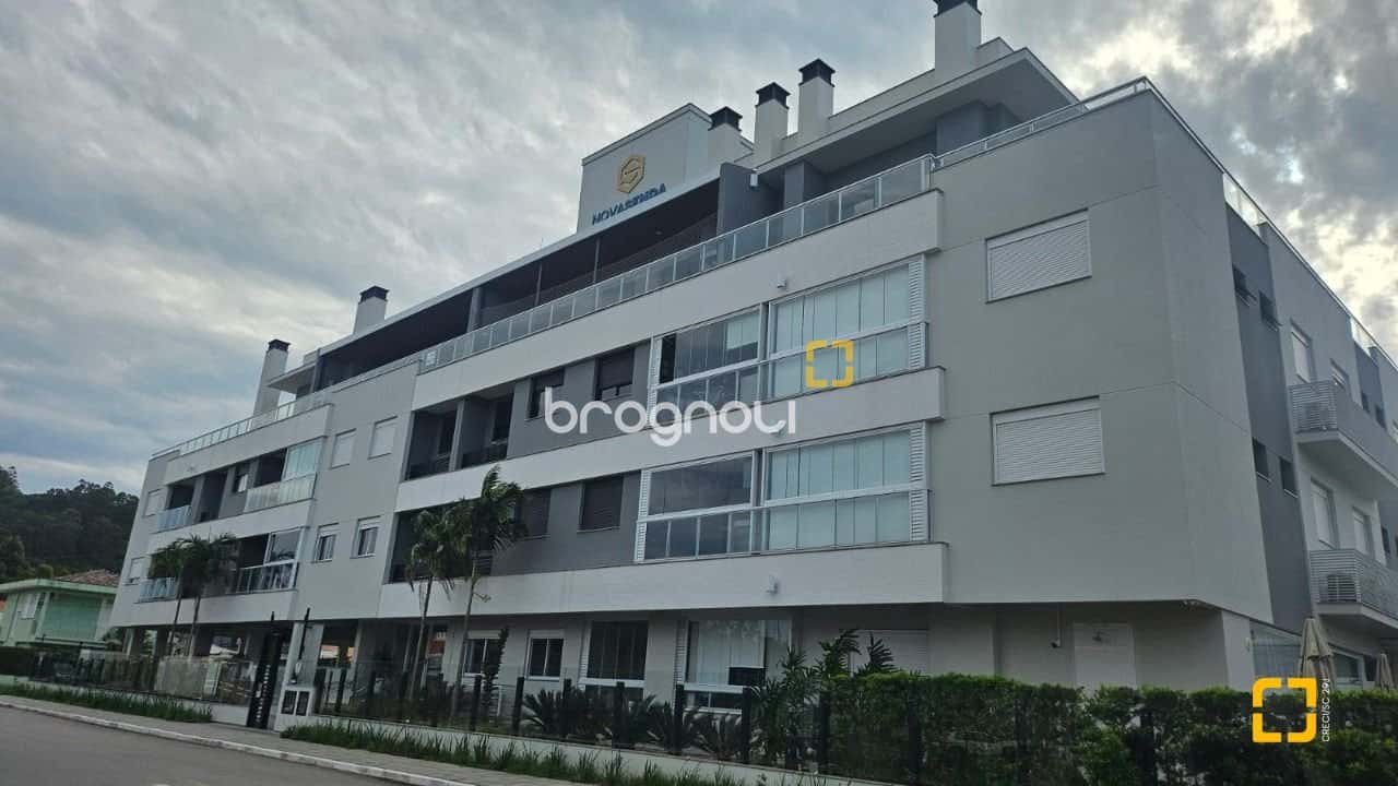 Apartamento de 3 quartos à venda em Canasvieiras, em local privilegiado — foto principal