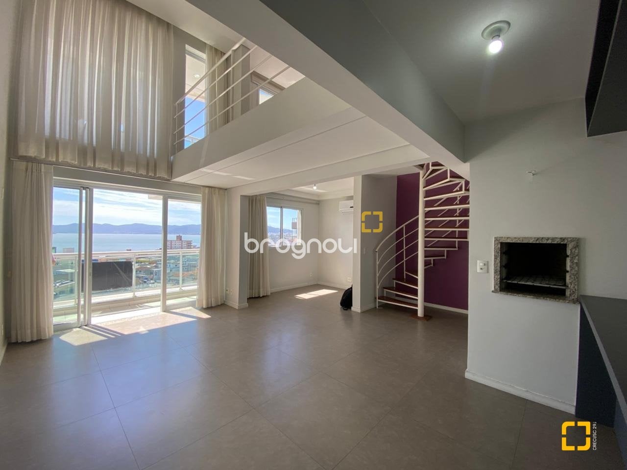 Apartamento à venda em Barreiros, São José/SC — foto principal