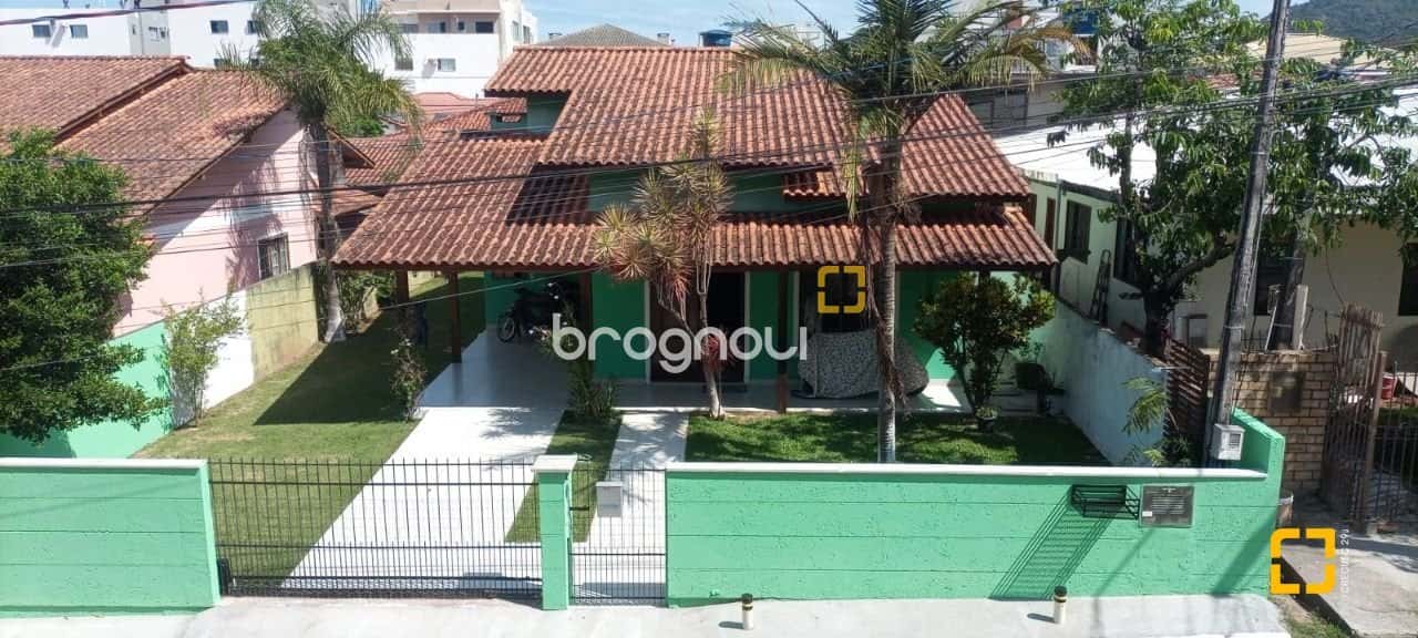 Casa Residencial - Ingleses do Rio Vermelho, Florianópolis — foto principal