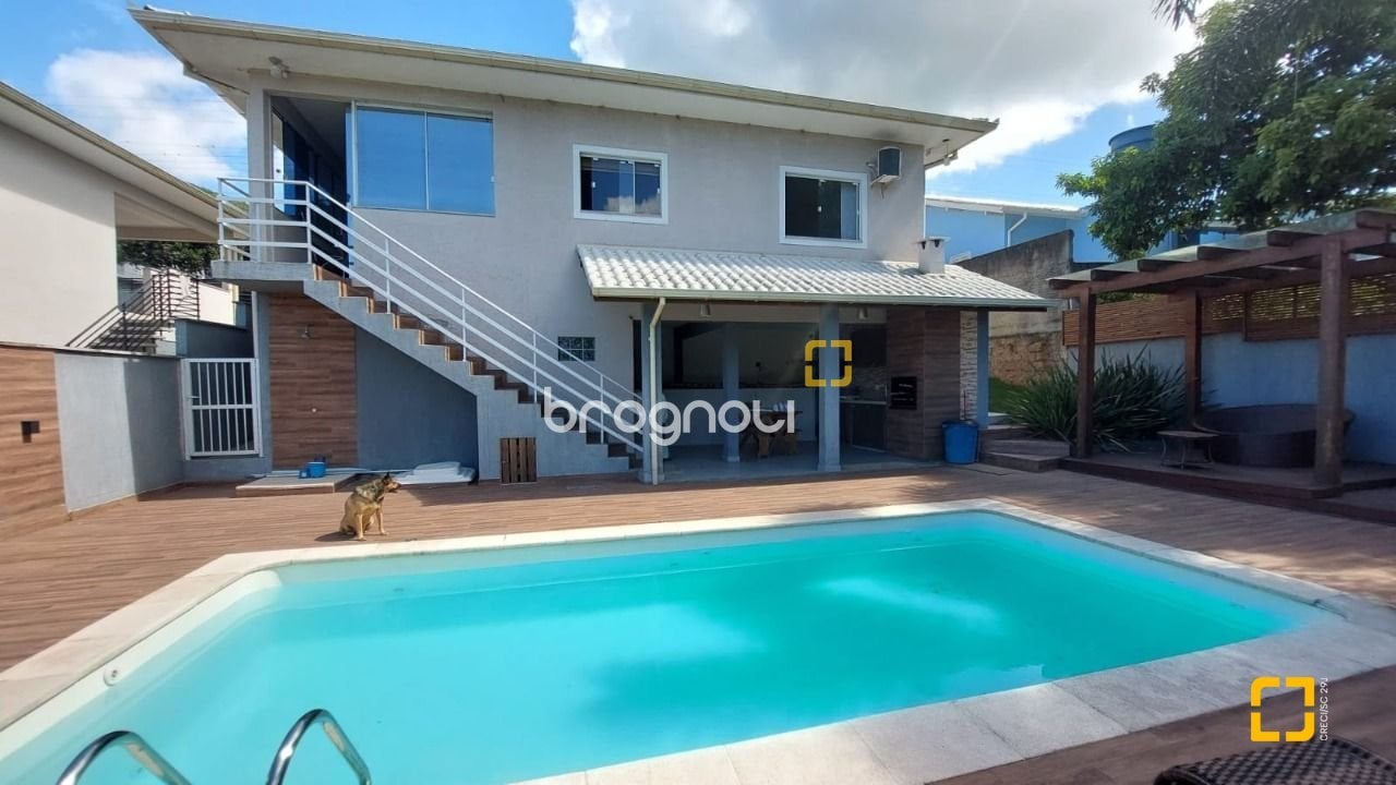 Casa à venda em Rio Tavares, Florianópolis/SC — foto principal
