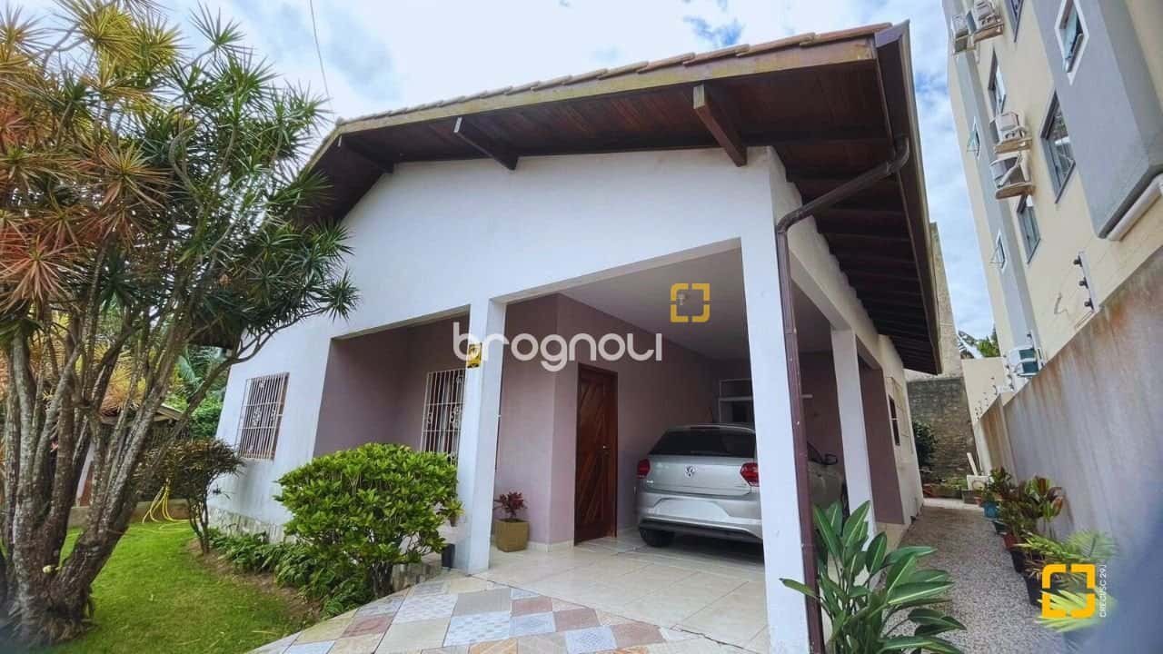 Casa Residencial - Ingleses do Rio Vermelho, Florianópolis — foto principal