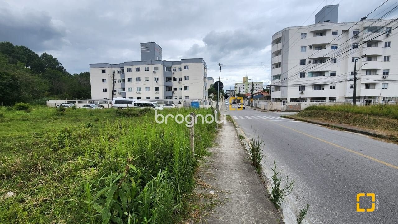 Terreno à venda em Areias, São José/SC — foto principal