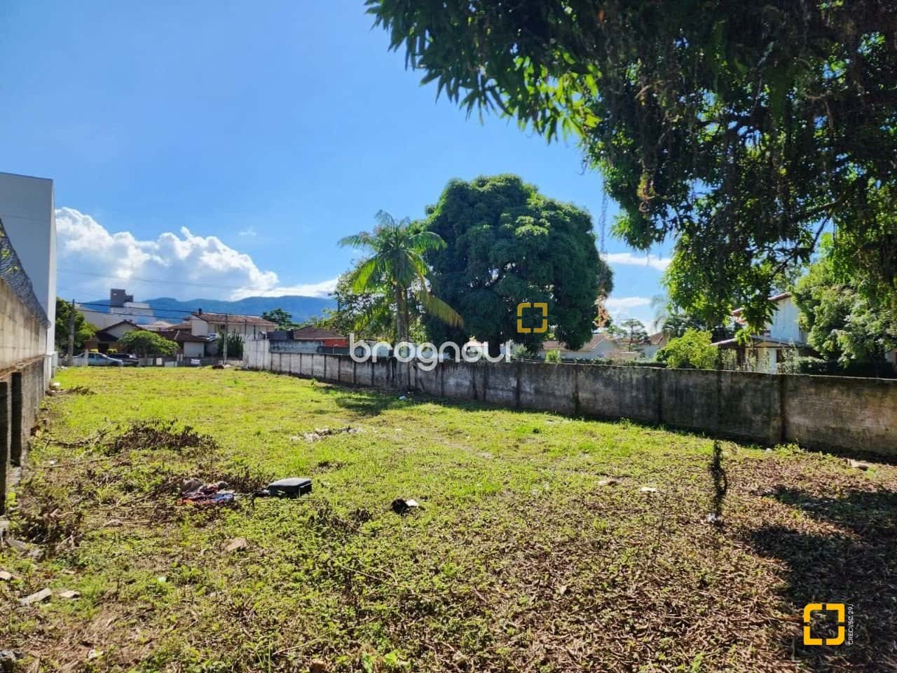 Terreno para Incorporação Mista - 987 m² no Centro de Palhoça, Viabilidade até 25 Pavimentos — foto principal