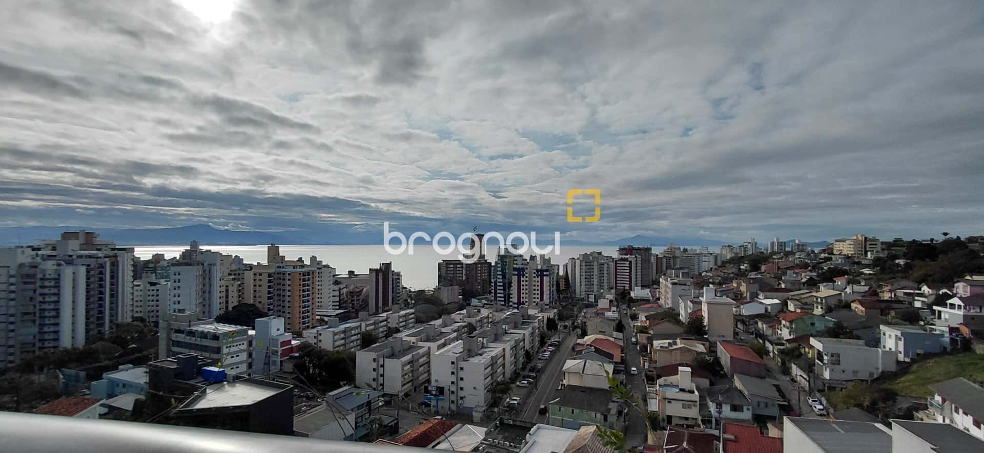 Studio com 30m², no centro de Florianópolis — foto principal