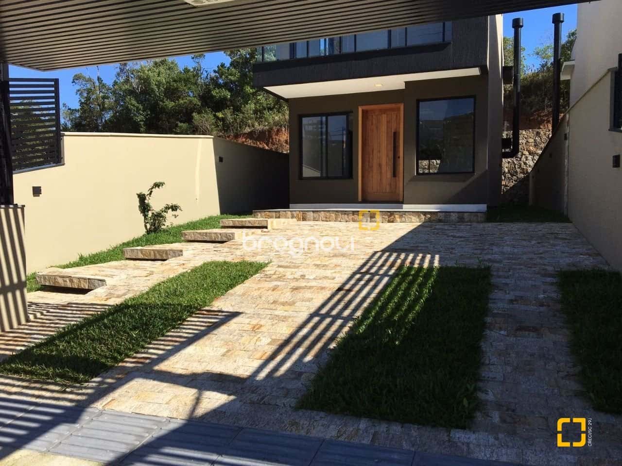 Casa 3 suites, 2 vagas, Alto Padrão, Saco Grande, Florianópolis - SC — foto principal
