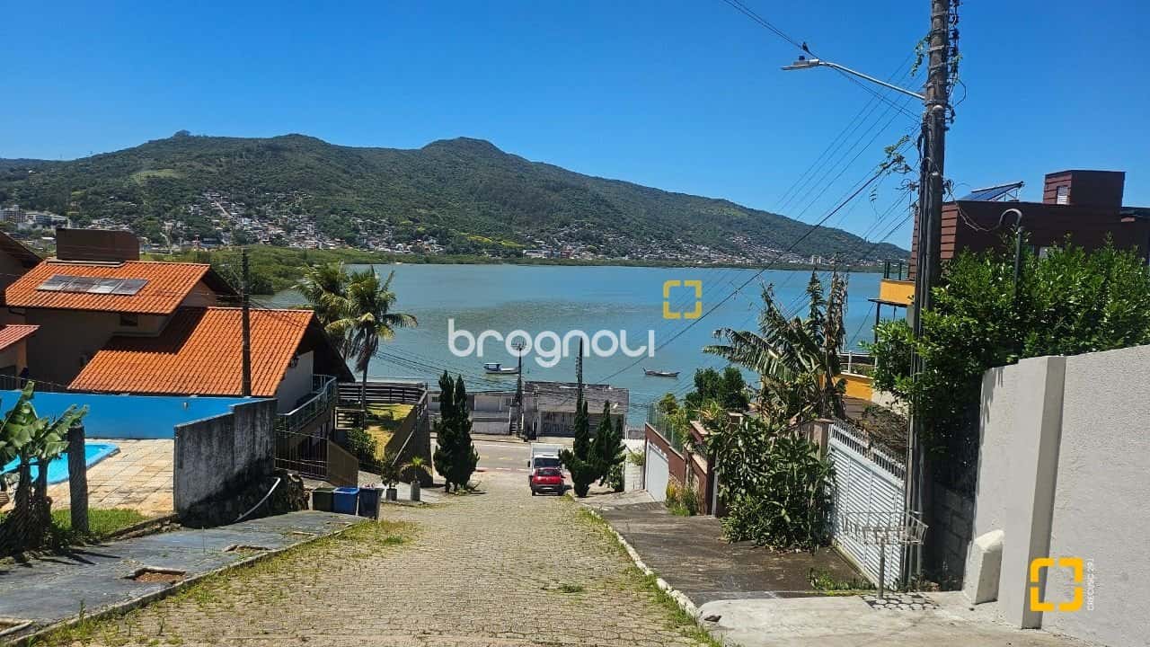 Casa com 4 quartos à venda no Saco dos Limões, total vista para o mar — foto principal