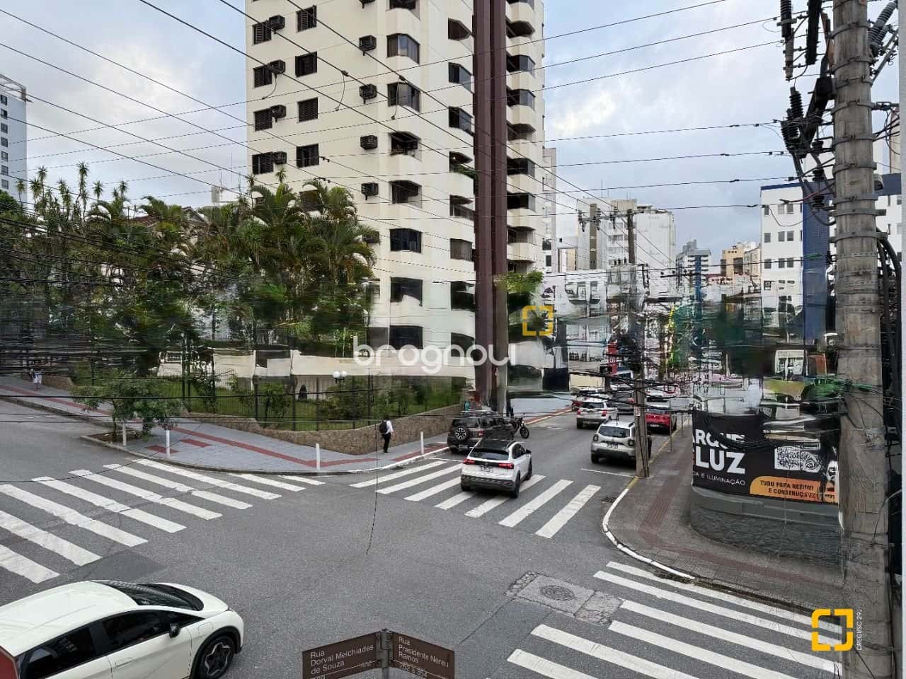 Apartamento 3 quartos, suíte, com closet, 1 vaga, no Centro de Florianópolis — foto principal