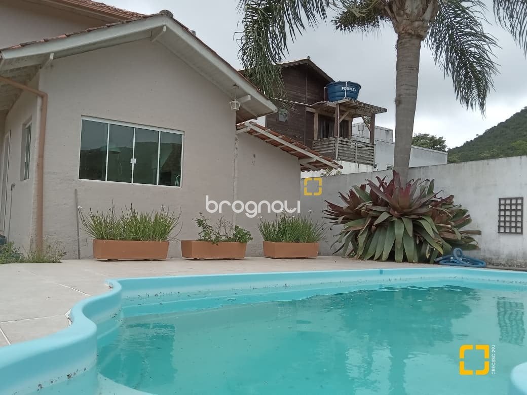 Casa à venda em Lagoa da Conceição, Florianópolis/SC — foto principal