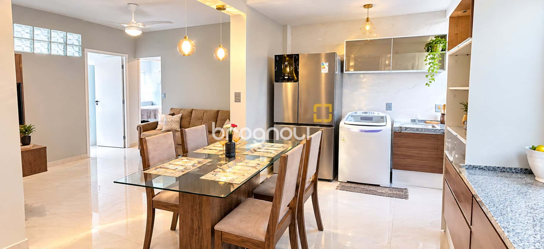 Apartamento reformado de 3 quartos e 1 Vaga de garagem à venda na Trindade - Florianópolis — foto principal