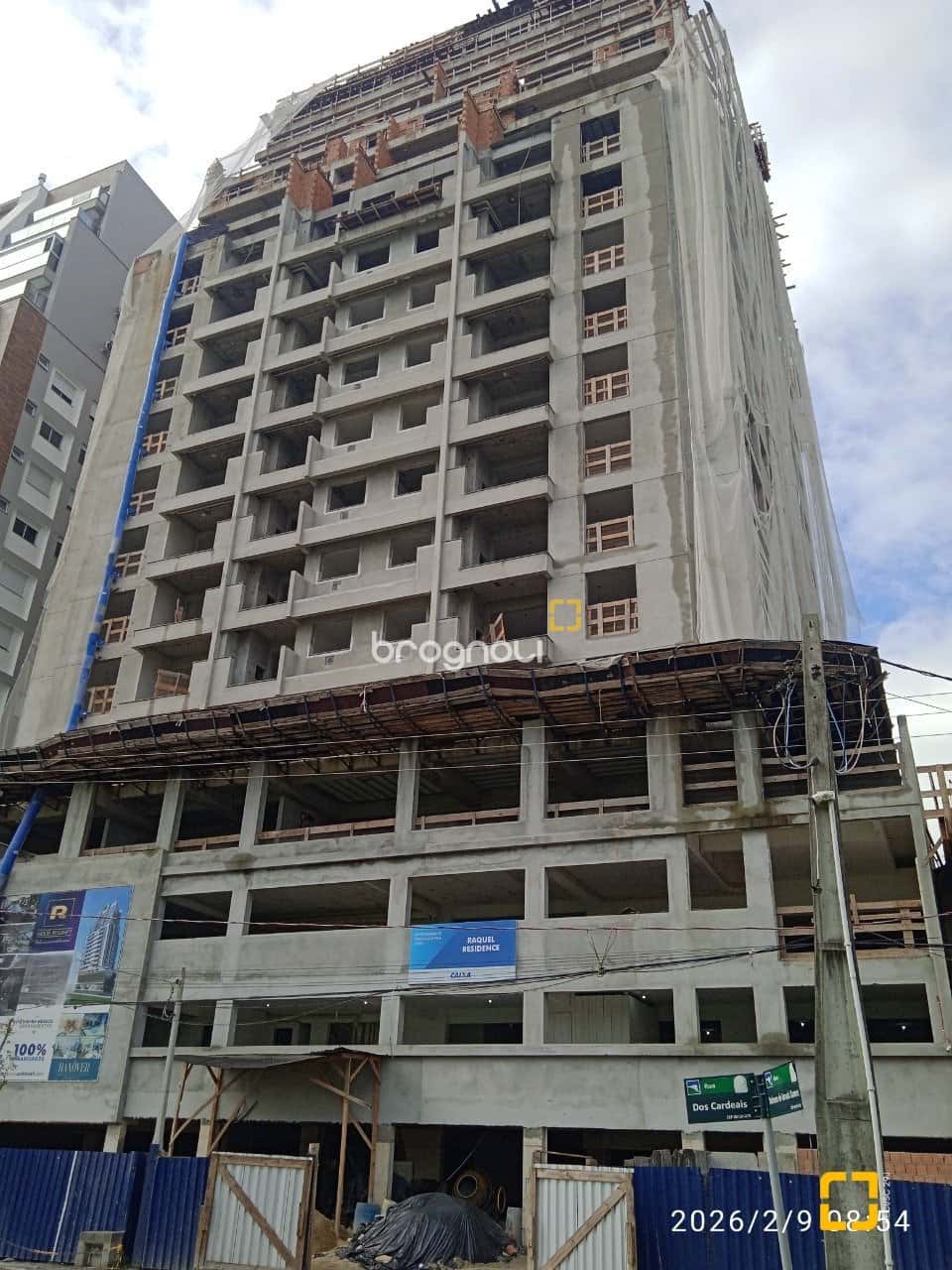 Vendo apartamento com 3 dormitórios no bairro Pedra Branca em Palhoça-SC — foto principal