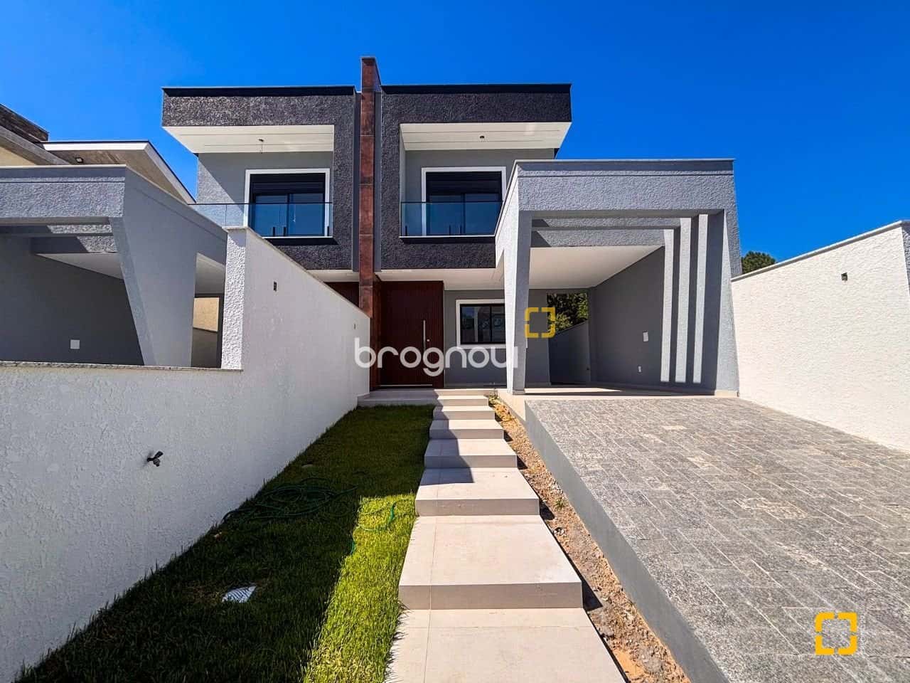 Sobrado com 3 Suítes à venda, 153m² - São João do Rio Vermelho — foto principal