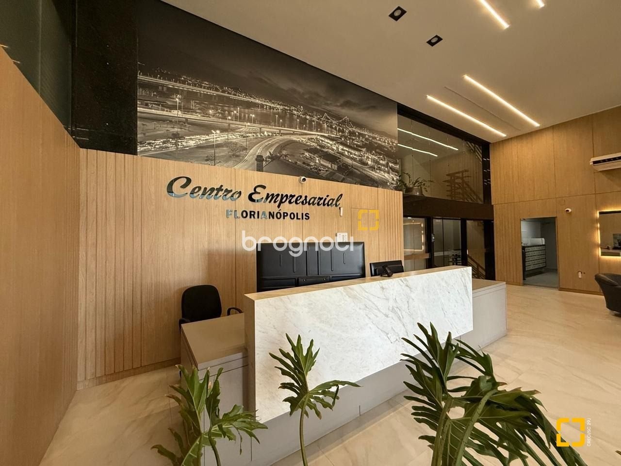 Sala Comercial à venda em Centro, Florianópolis/SC — foto principal
