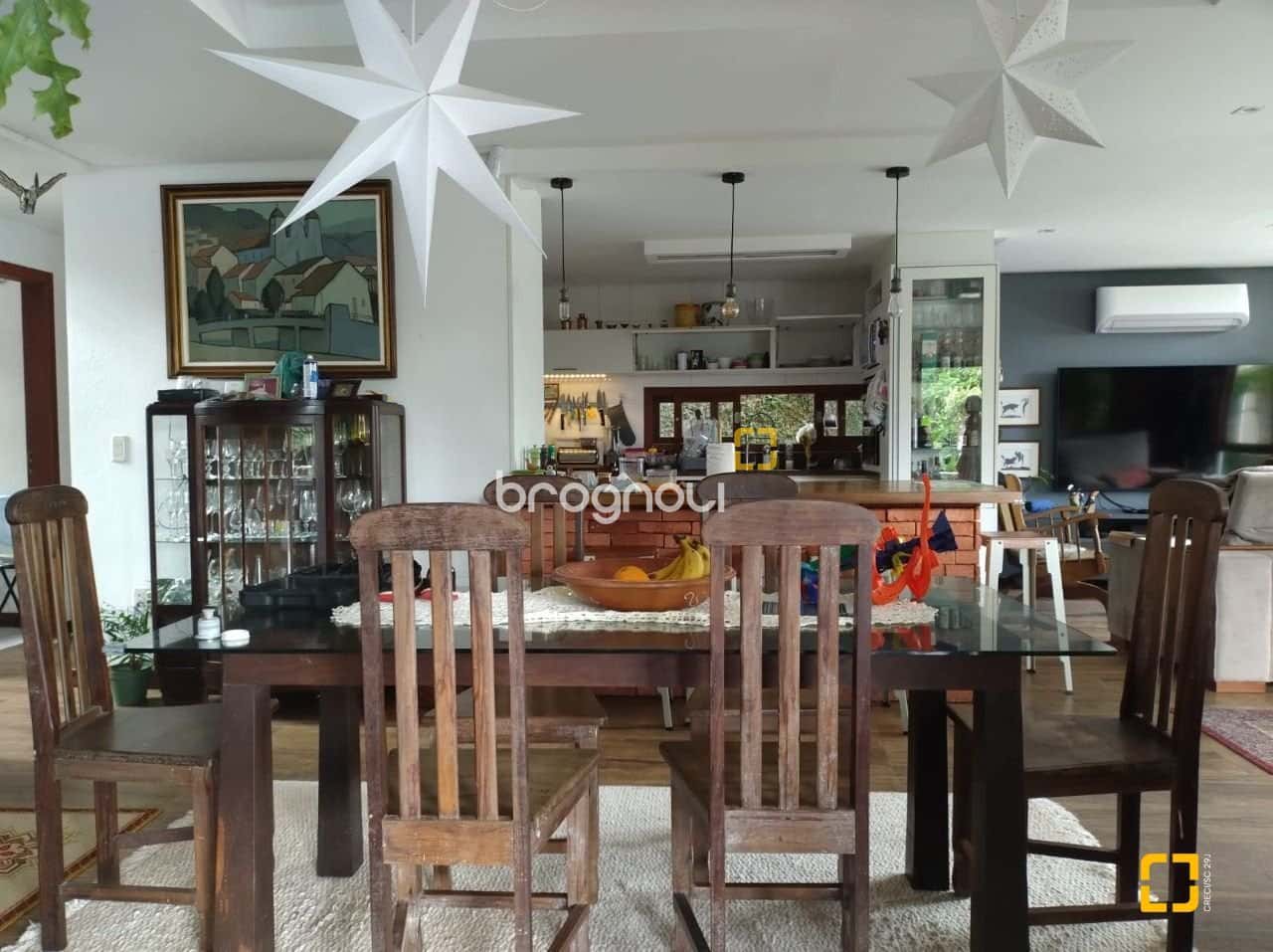 Brognoli Vende - Casa ampla e completa próxima à Praia do Campeche — foto principal