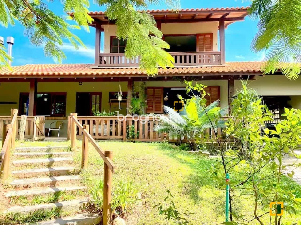 Brognoli Vende Excelente Propriedade - Terreno Amplo - Poucos metros do mar - Campeche — foto principal
