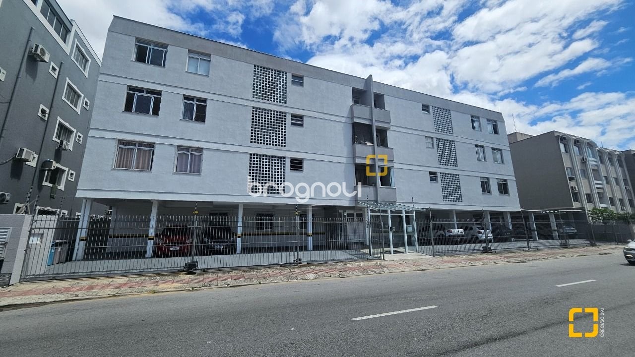 Apartamento à venda em Kobrasol, São José/SC — foto principal