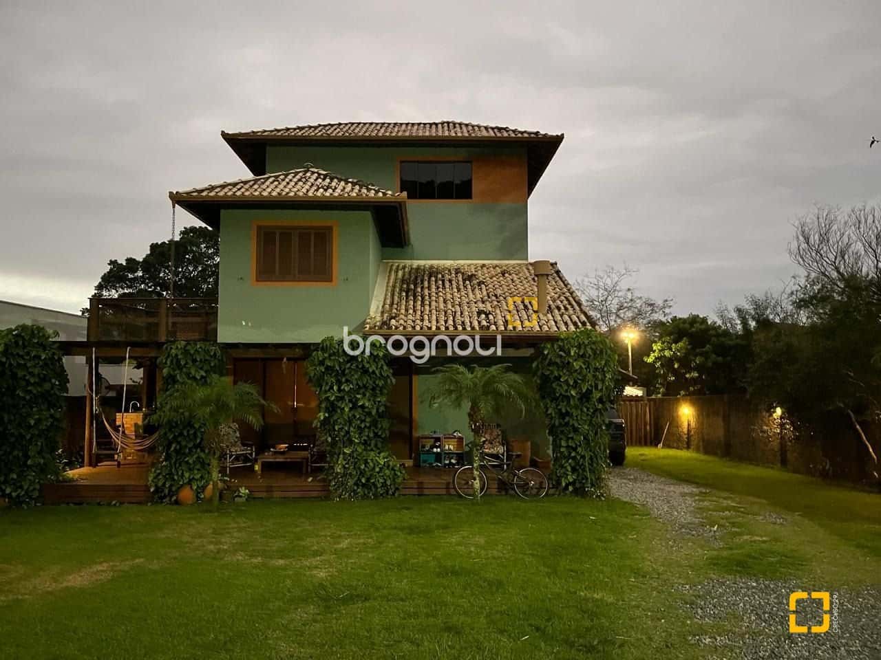 Casa 3 dorm, sendo 2 suites a venda nos Açores. — foto principal