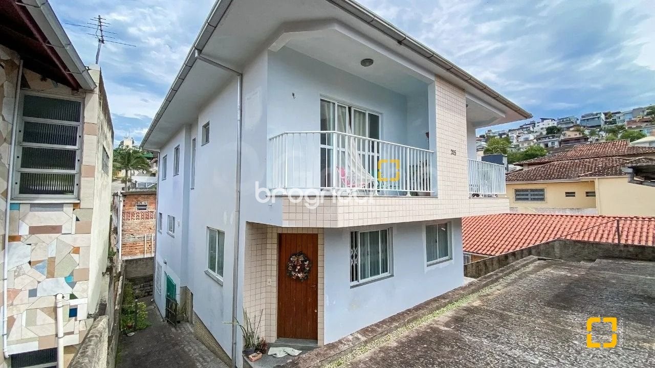 Casa à venda em Trindade, Florianópolis/SC — foto principal