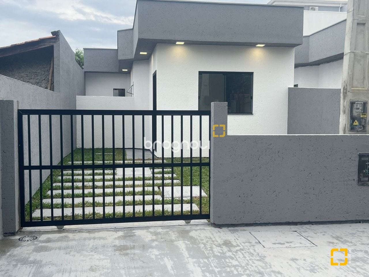 Casa à venda em Morro das Pedras, Florianópolis/SC — foto principal