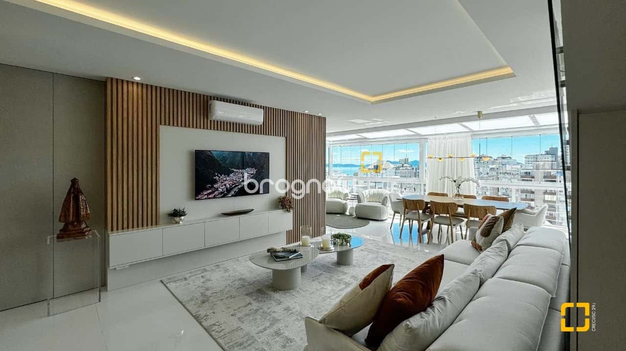 Corbertura com 244 m², 4 dormitórios, 3 vagas, na Agronômica em Florianópolis — foto principal