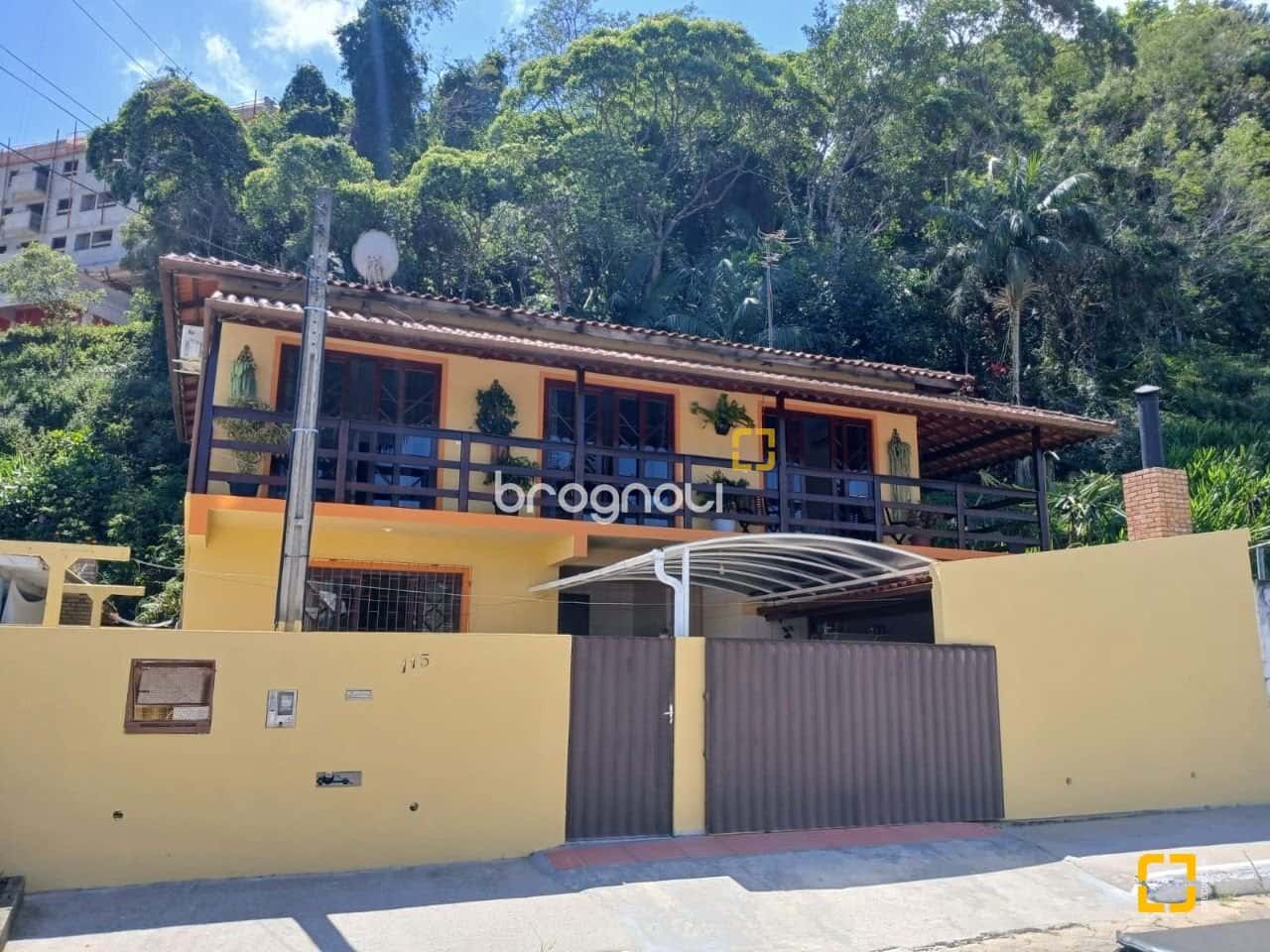 Casa à venda, Forquilhinha (São José), 3 quartos (suíte), duas garagens. — foto principal