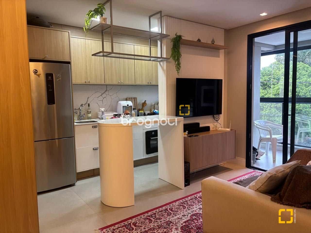 BROGNOLI VENDE - APARTAMENTO 2 DORMITÓRIOS, SENDO 1 SUÍTE, PRÓXIMO À UFSC - TRINDADE — foto principal