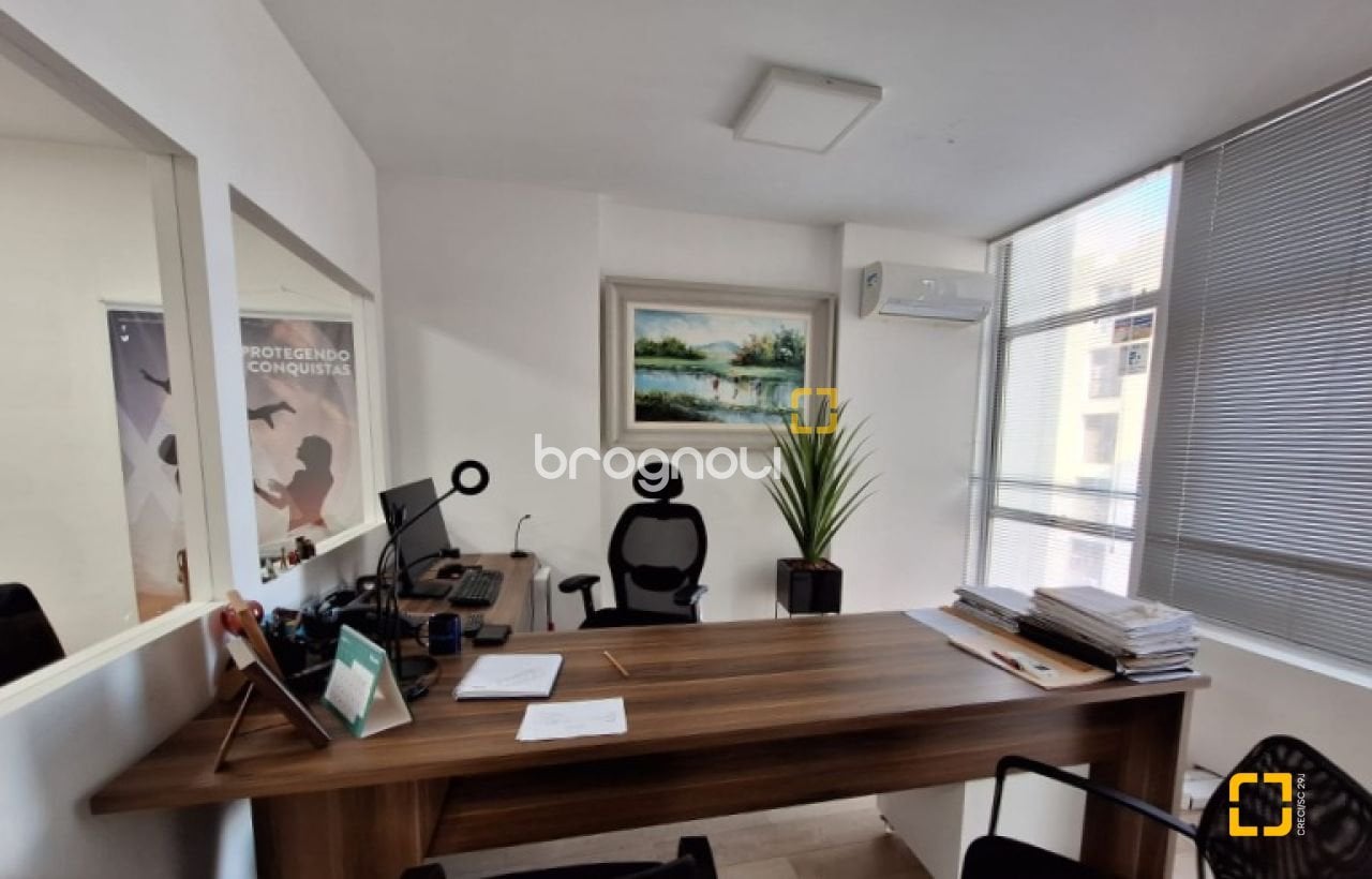 Sala Comercial à venda em Centro, Florianópolis/SC — foto principal