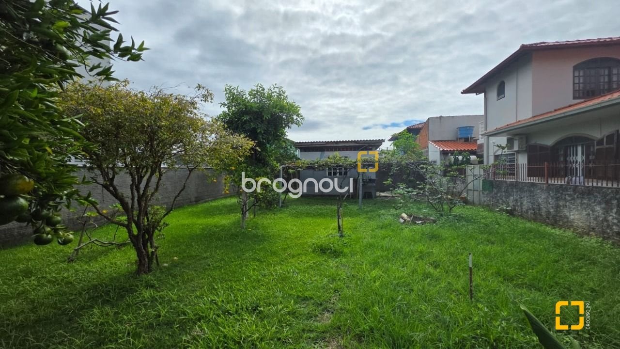 Terreno à venda em Carianos, Florianópolis/SC — foto principal