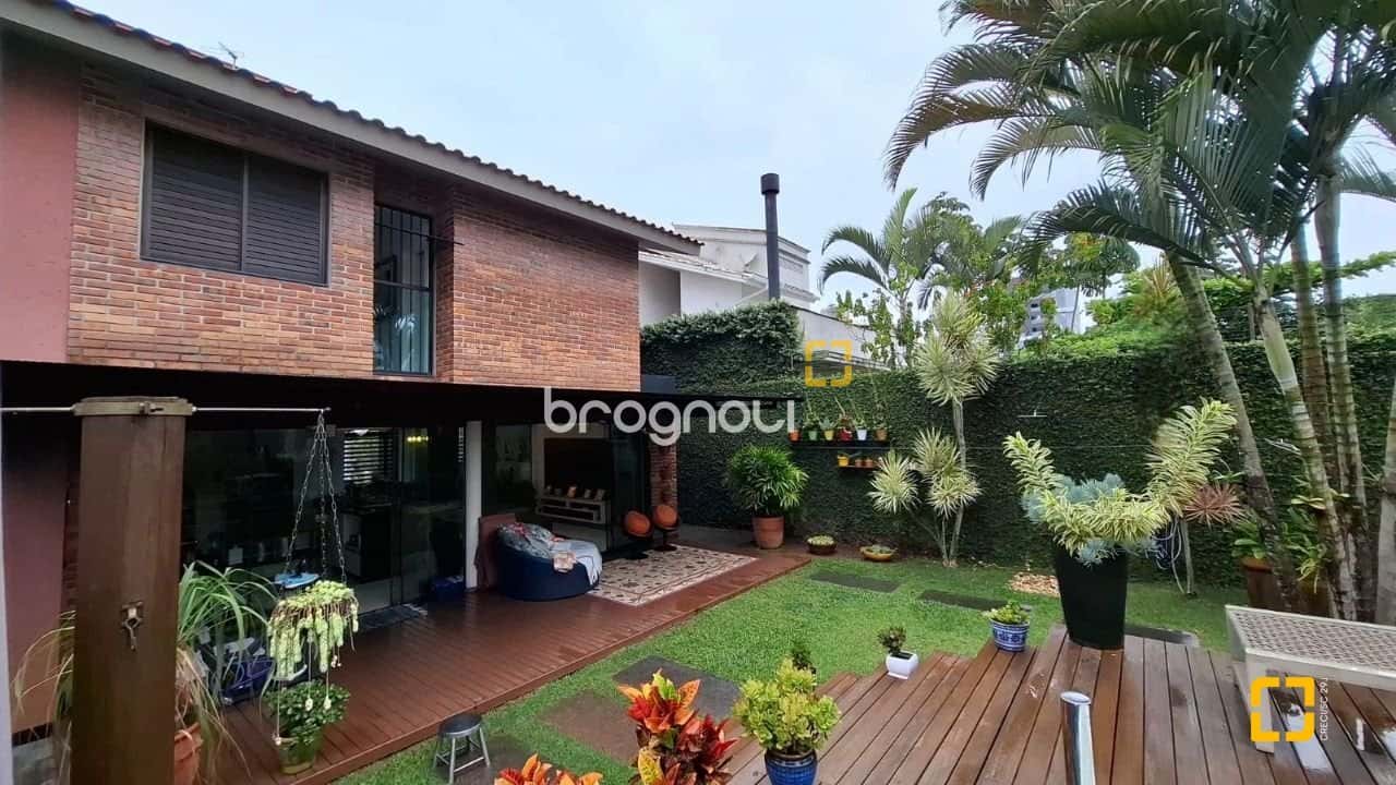 Casa residencial 3 dormitórios, 3 salas, piscina - Pedra Branca - Palhoça — foto principal