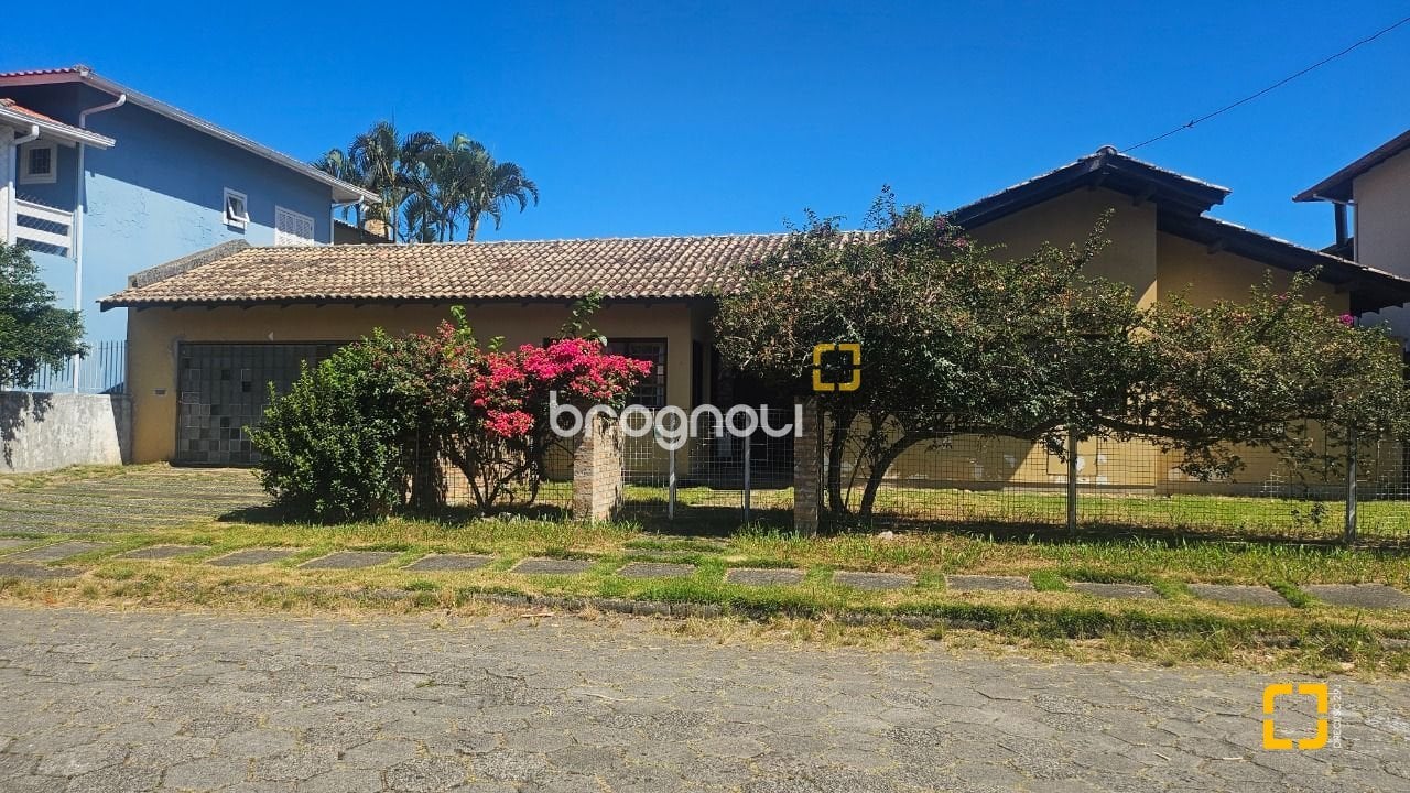 Casa à venda em Itacorubi, Florianópolis/SC — foto principal