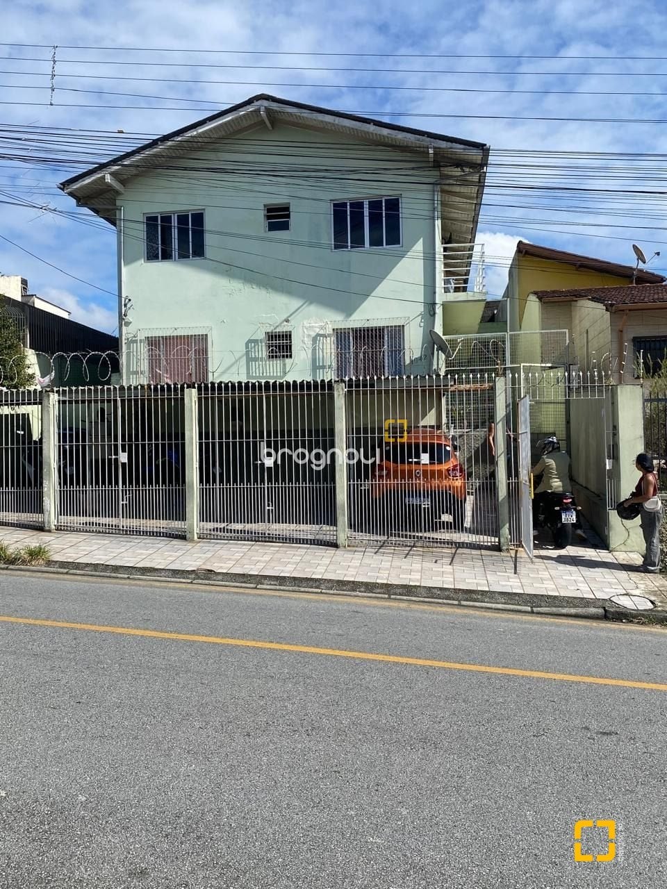 Casa à venda em Barreiros, São José/SC — foto principal