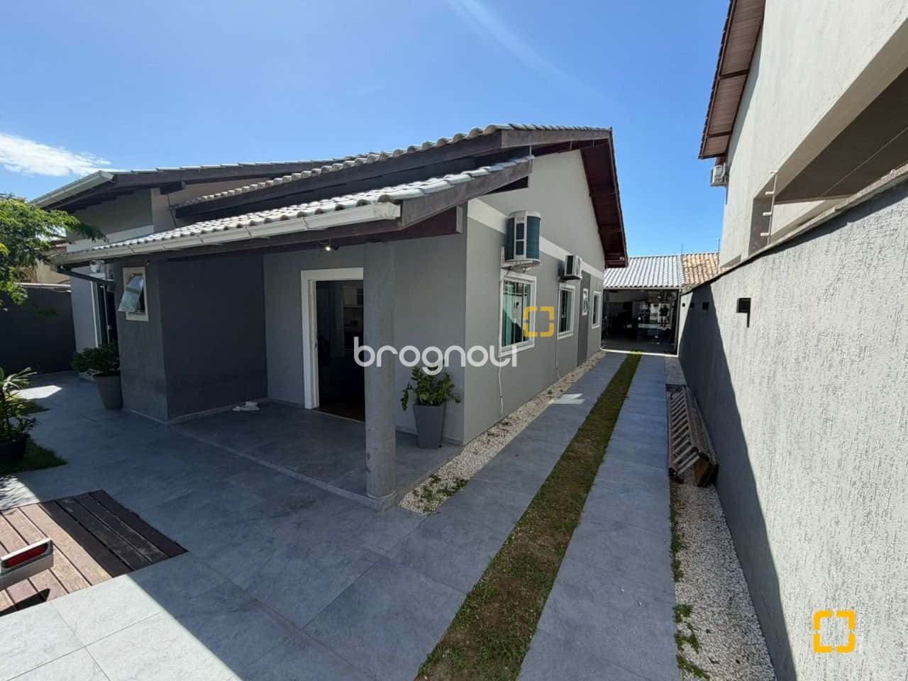 CASA TÉRREA — foto principal