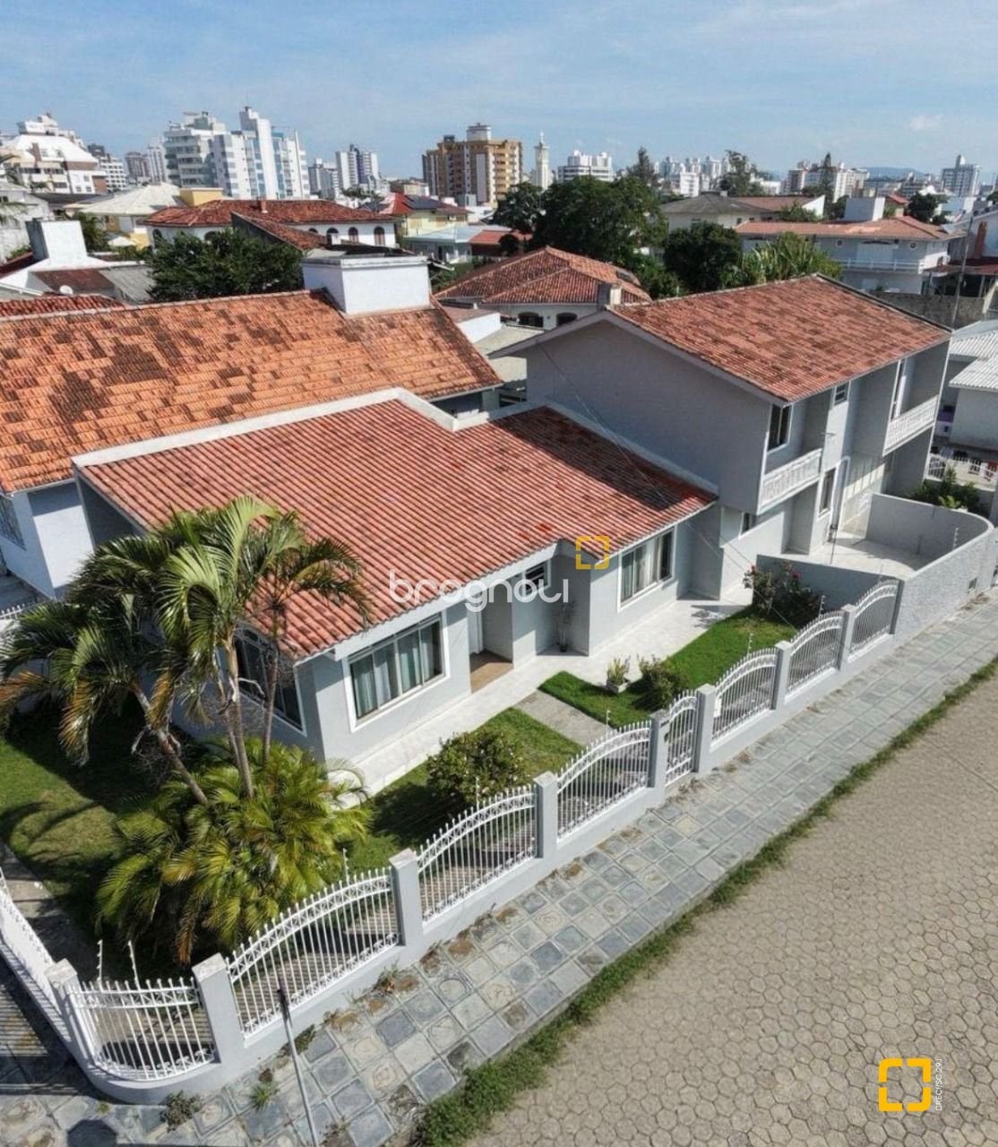 Casa à venda em Balneário, Florianópolis/SC — foto principal
