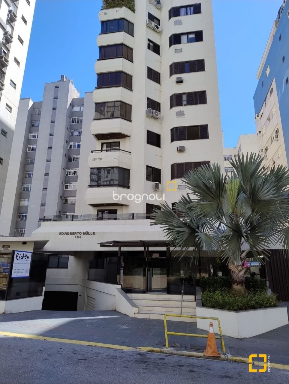 Apartamento à venda em Centro, Florianópolis/SC — foto principal