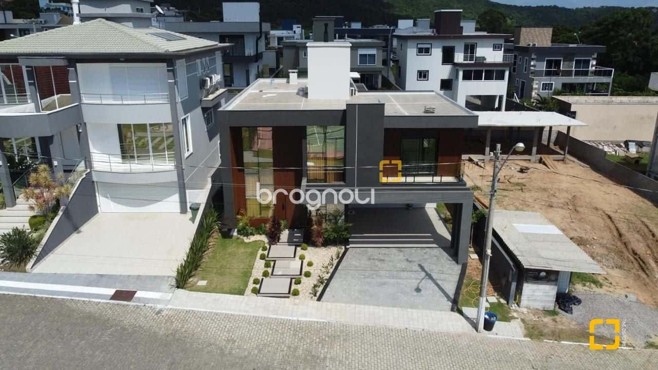 Casa em Condomínio fechado nos Ingleses do Rio Vermelho - Florianópolis - SC! — foto principal