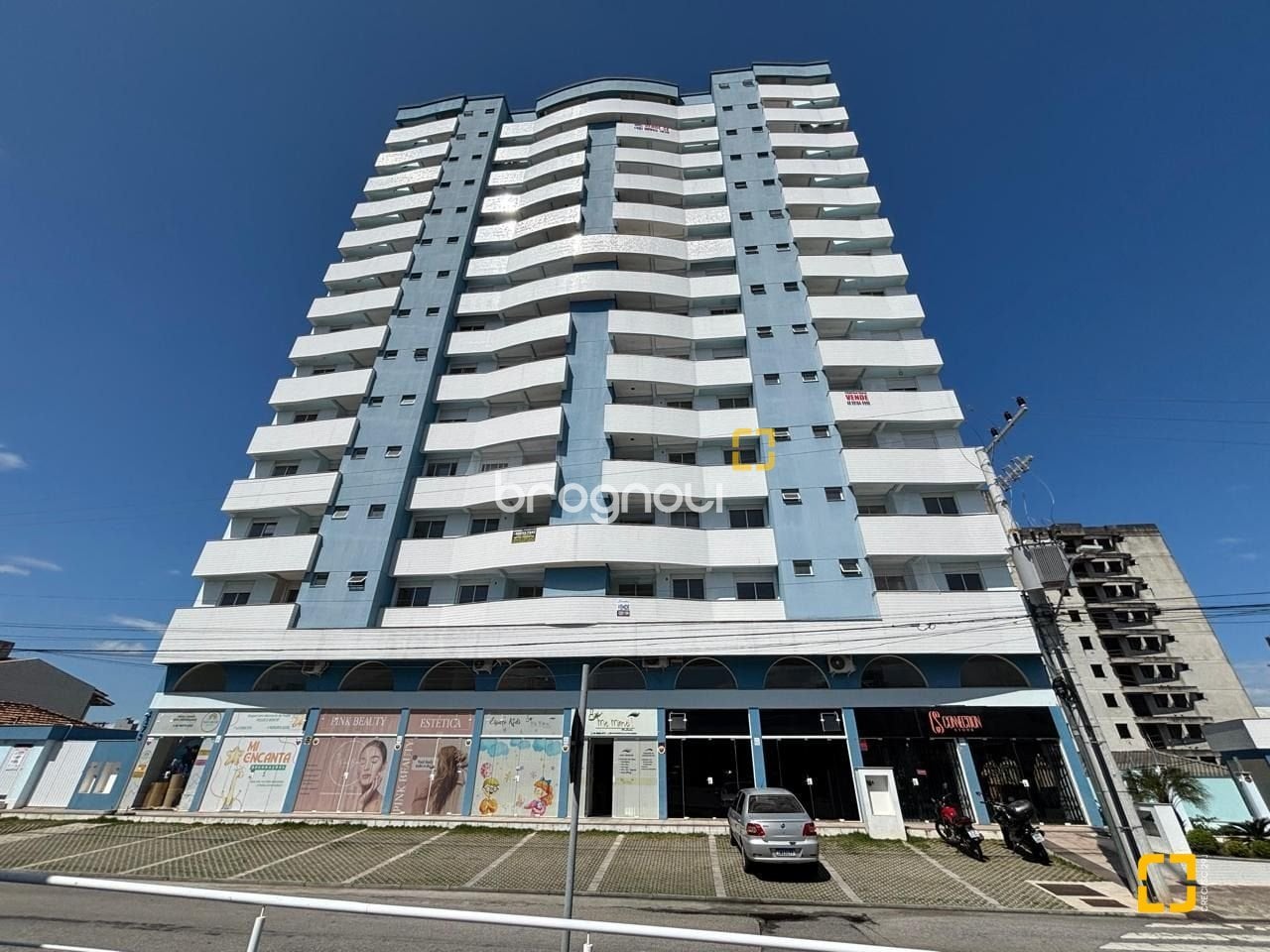 Apartamento à venda em Barreiros, São José/SC — foto principal