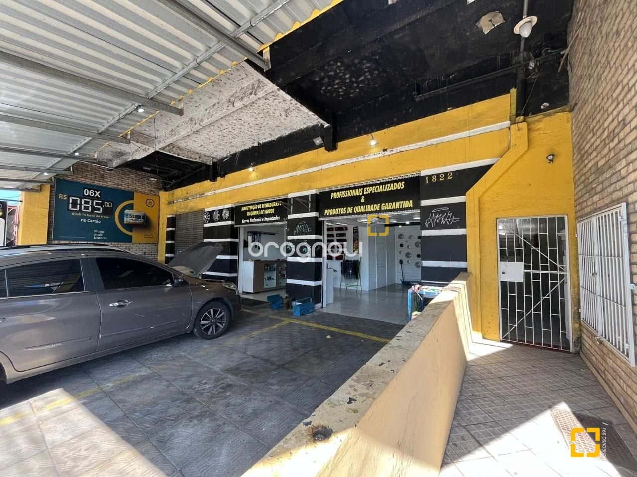 Prédio comercial e residencial à venda em frente a UFSC — foto principal