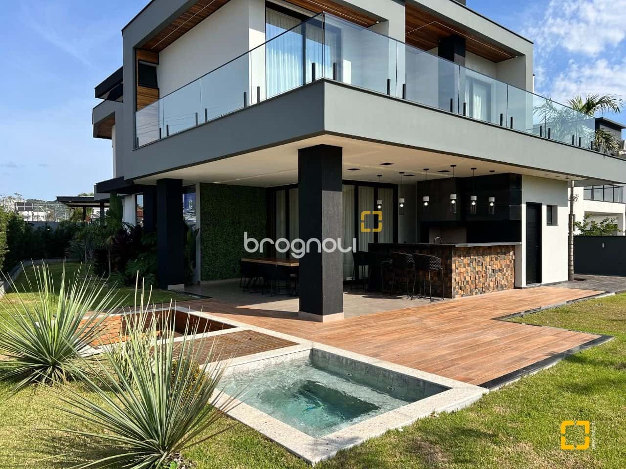 Casa 4 quartos Praia dos Ingleses — foto principal