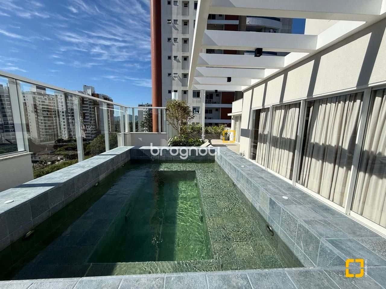 Apartamento Agronômica 2 dorms com suíte, vista para o mar - Com móveis planejados — foto principal
