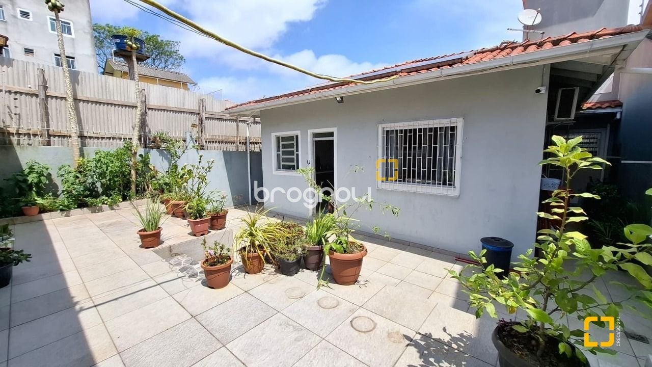 Casa à venda em Capoeiras, Florianópolis/SC — foto principal