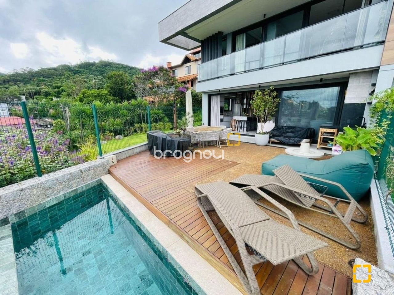 Casa em Condomínio à venda em Lagoa da Conceição, Florianópolis/SC — foto principal